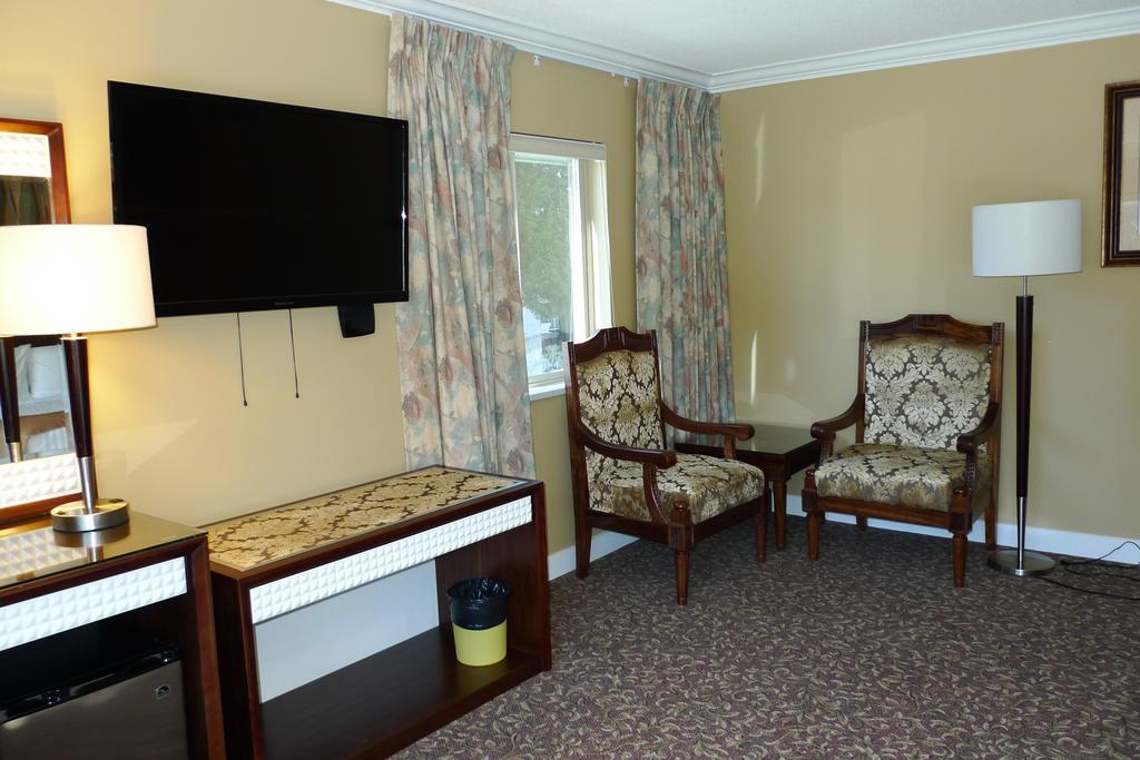 The Deluxe Hotel Ванкувер Экстерьер фото