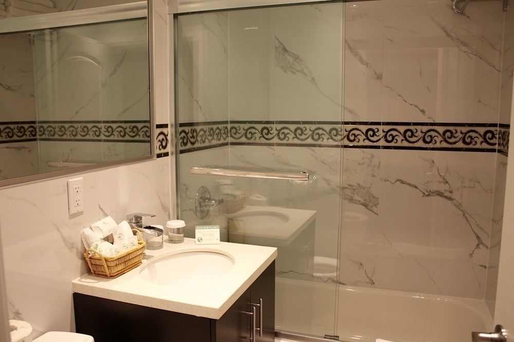 The Deluxe Hotel Ванкувер Экстерьер фото
